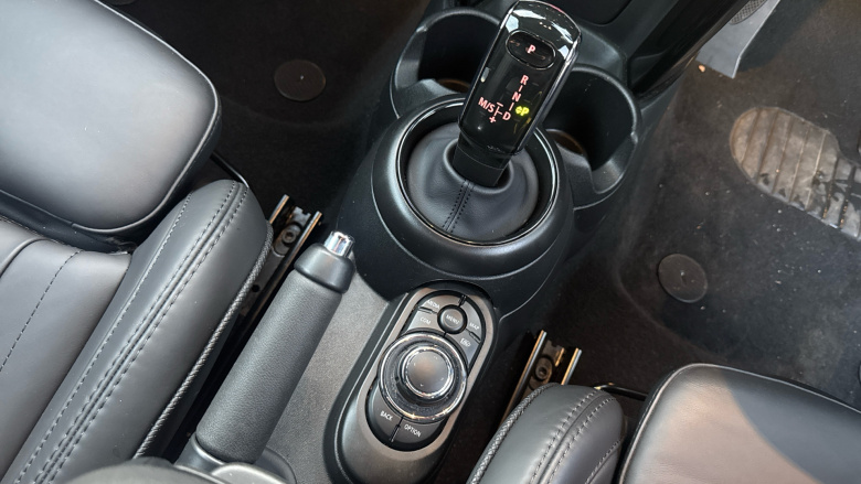 MINI Hatchback 1.5 Cooper Exclusive 3dr Petrol Hatchback